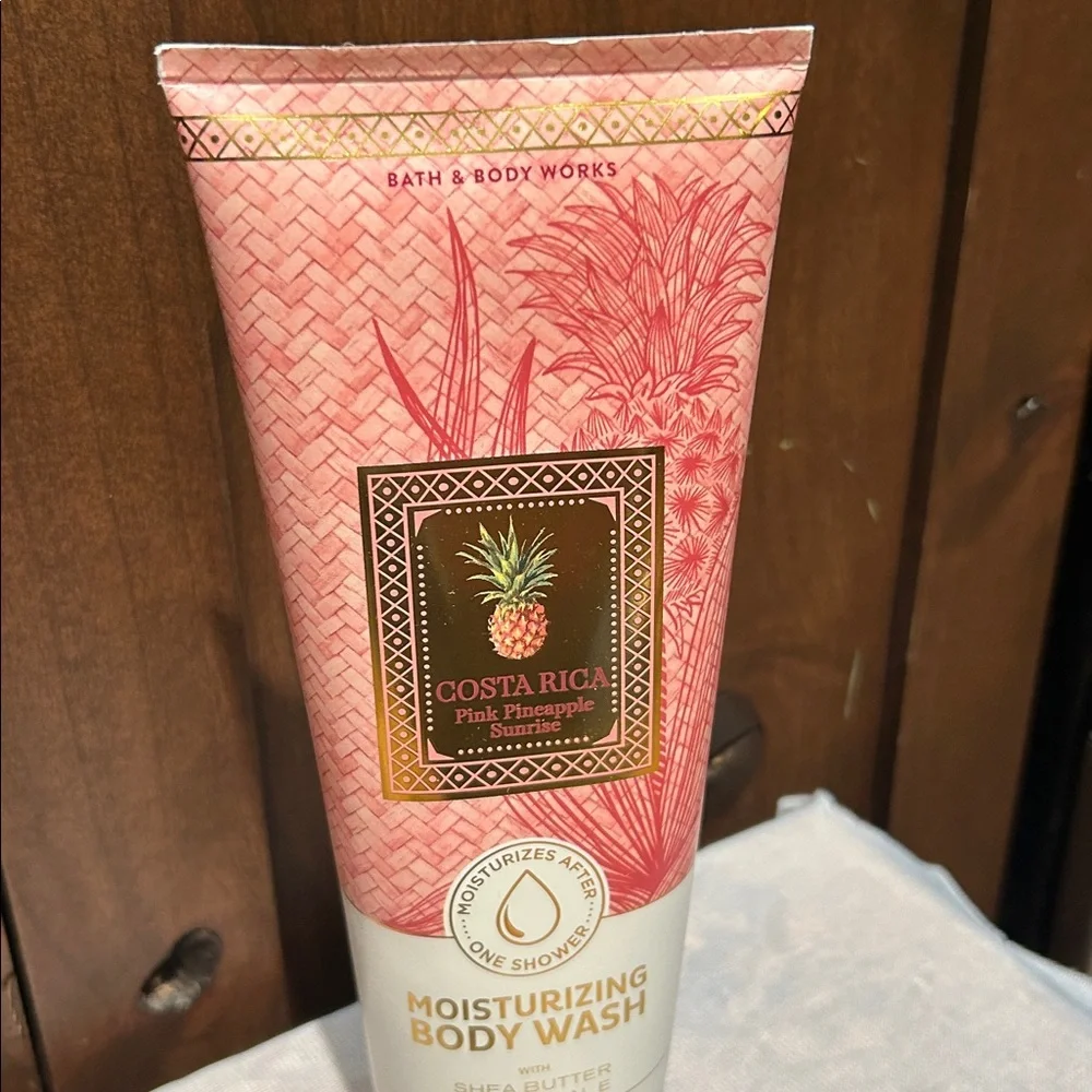 Bath & Body Works Pink Pineapple Sunrise Moisturizing Body Wash 10 fl oz NEW